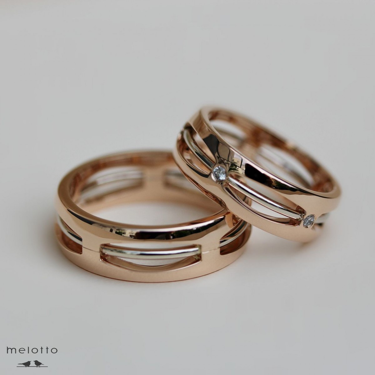 Двухцветные обручальные кольца «Пара»