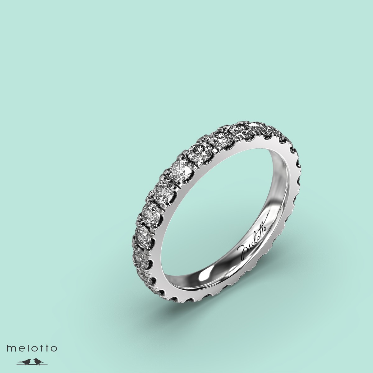 Тонкое бриллиантовое обручальное кольцо