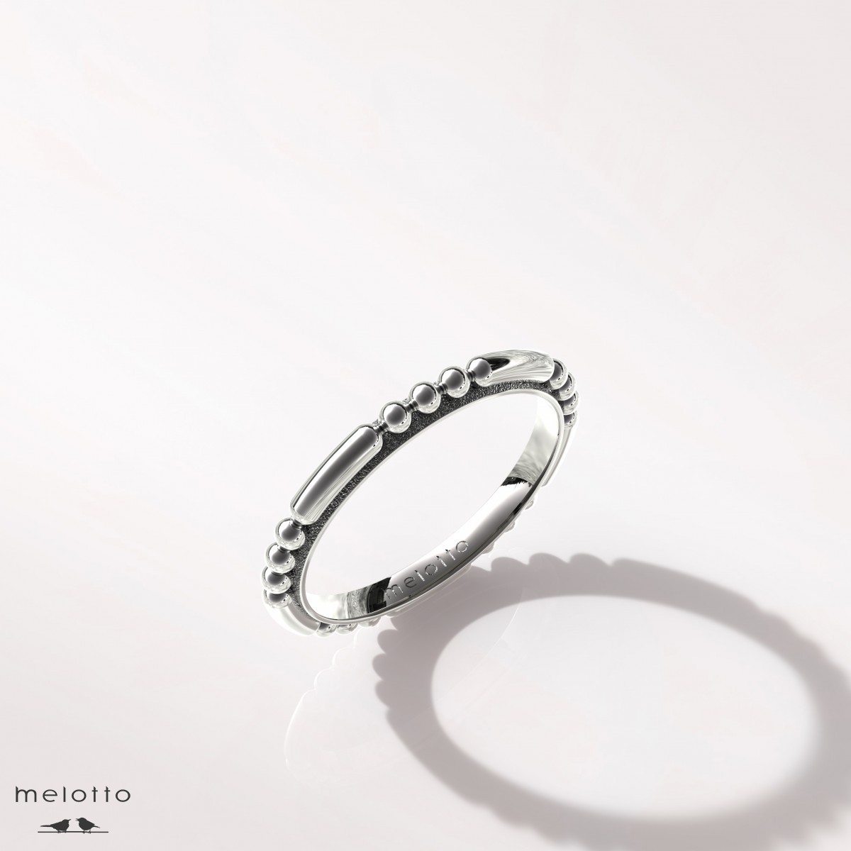Женское обручальное кольцо «Тонкая полоса вечности»