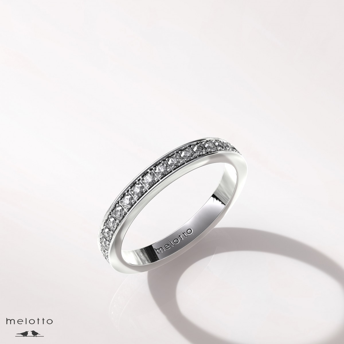 Женское обручальное кольцо «Узкая полоса вечности»