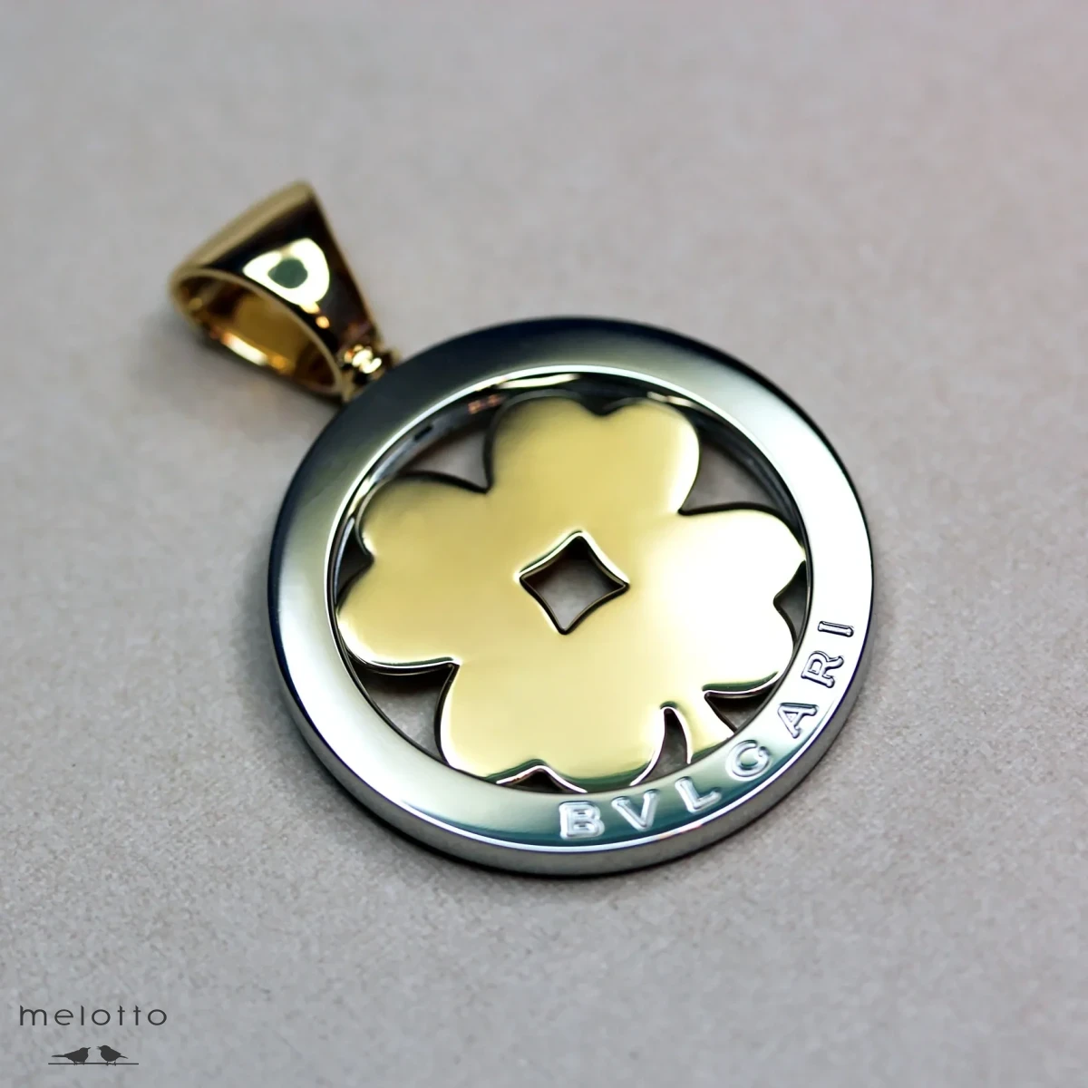 Оригинальная подвеска Bulgari