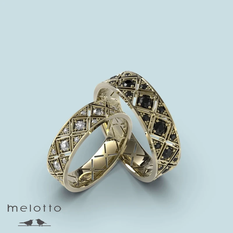 Обручальная пара с бриллиантами