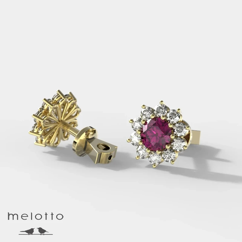 Серьги-гвоздики с рубинами и бриллиантами