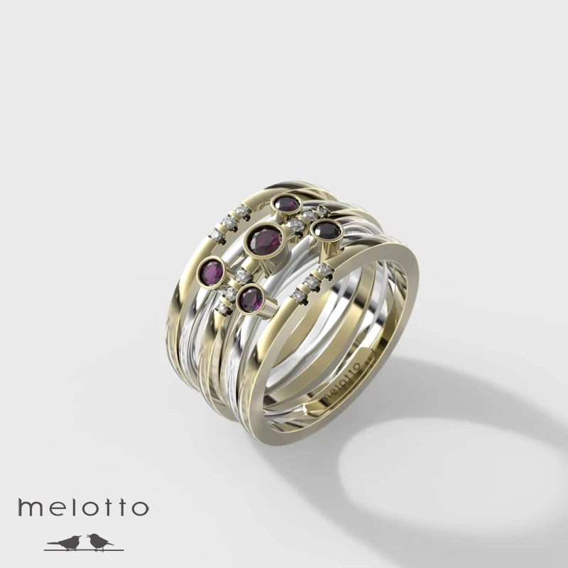 Женское двухцветное золотое кольцо с камнями Женское двухцветное золотое кольцо с камнями