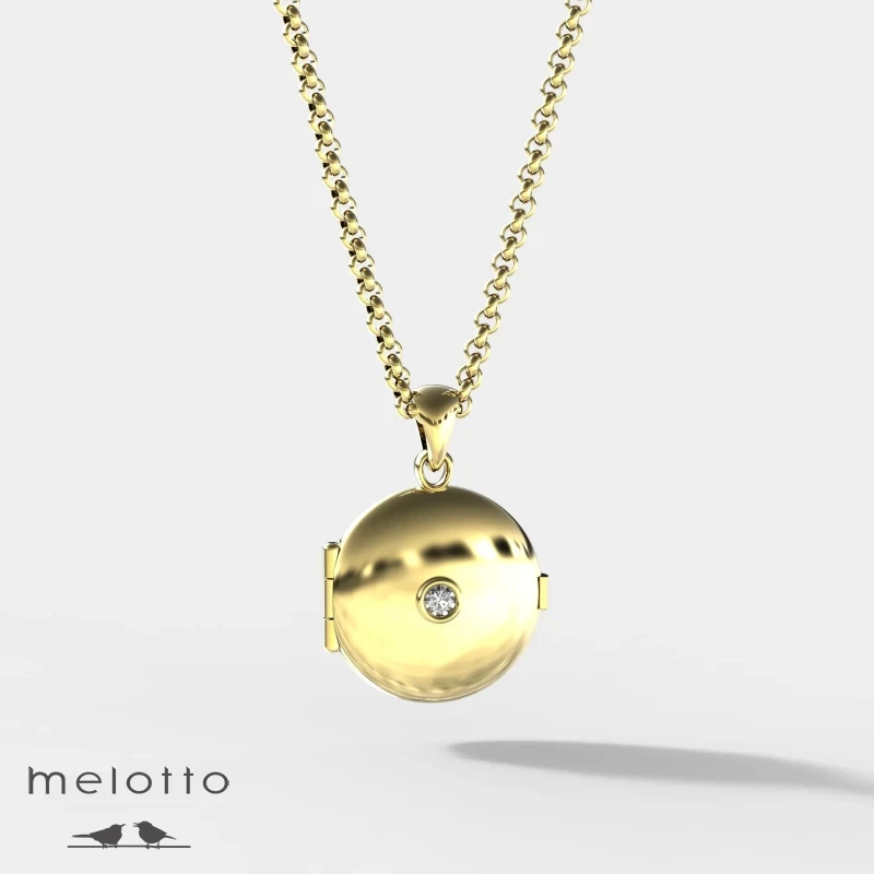 Маленький кулон с фото