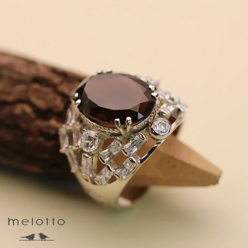 Женское серебряное кольцо с раухтопазом "Астория" Женское серебряное кольцо с раухтопазом "Астория"