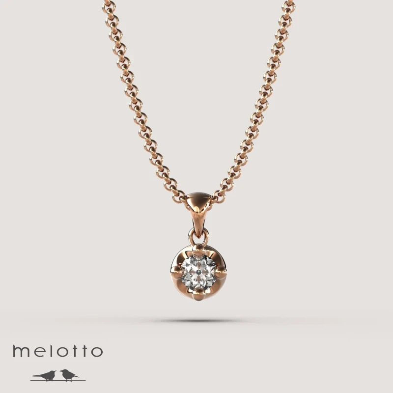 Подвеска с бриллиантом в форме короны