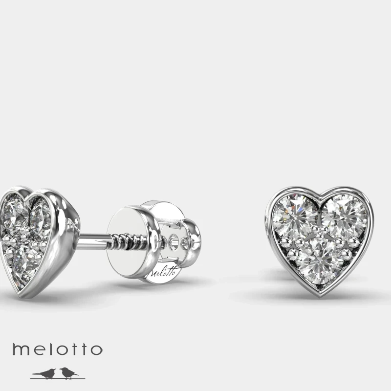 Сережки-гвоздики Love в виде Сердца с бриллиантами