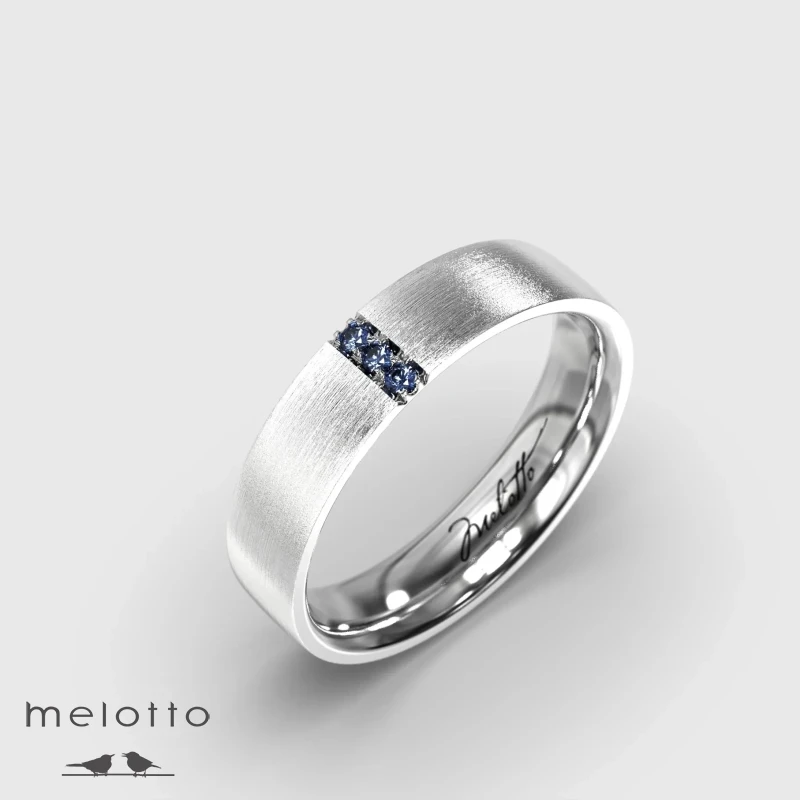 Золотое кольцо Сапфиры