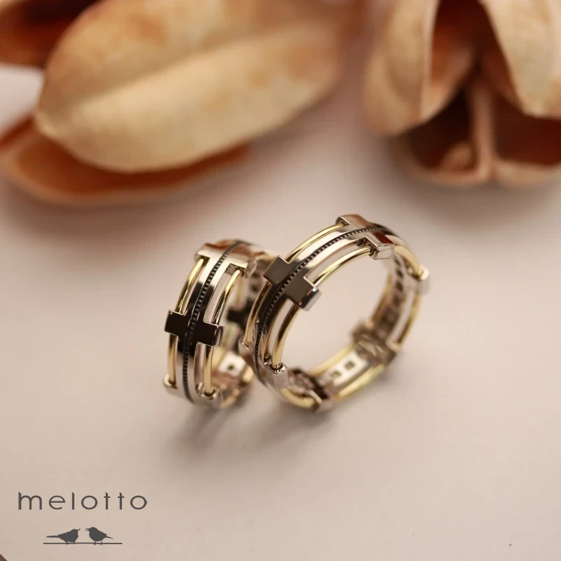 Обручальные кольца «Два цвета» Обручальные кольца «Два цвета»