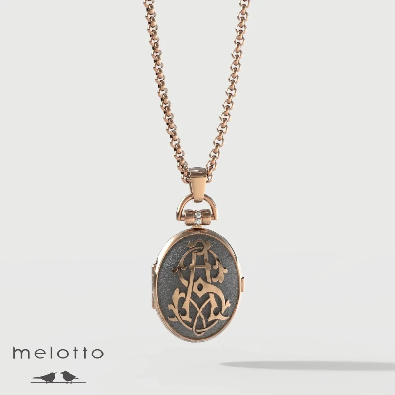 Кулон с монограммой Кулон с монограммой