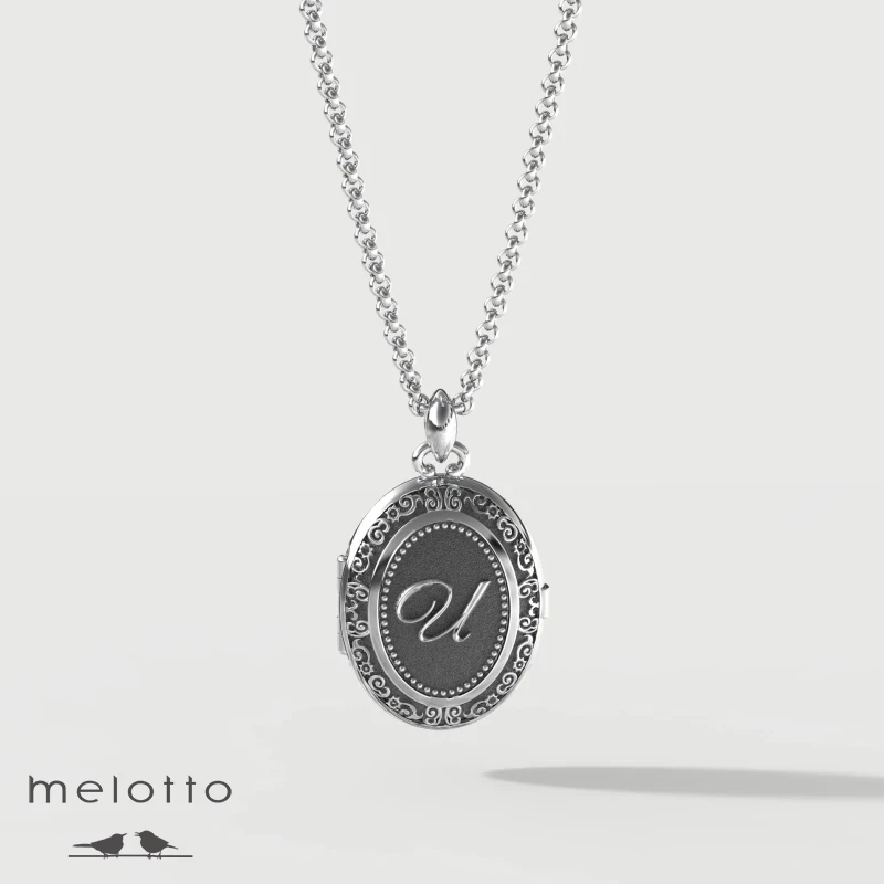 Именной медальон из золота с фото