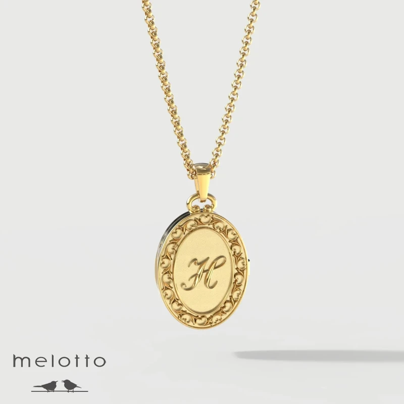 Открывающийся именной фамильный медальон