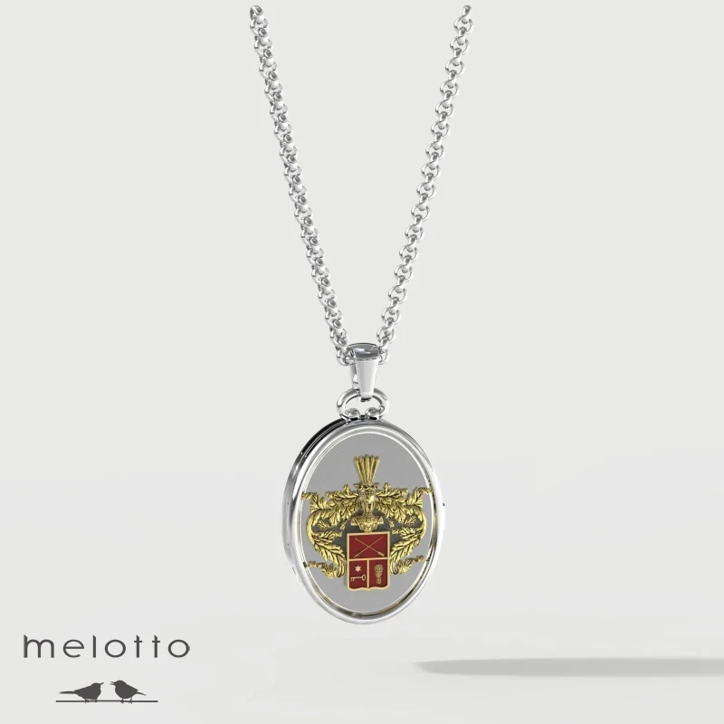 Открывающийся медальон с гербом