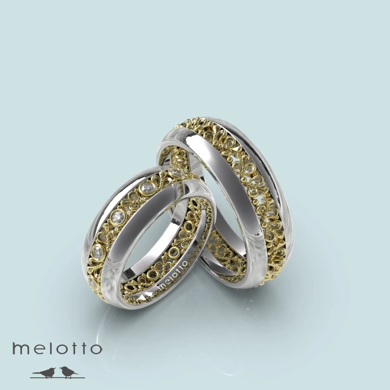 Парные обручальные кольца с бриллиантами