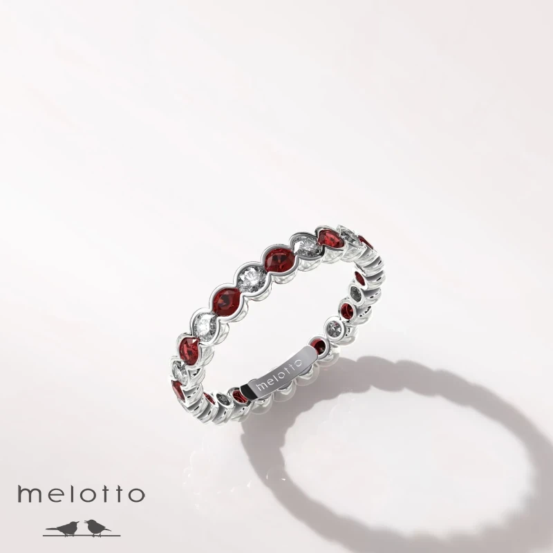 Женское обручальное кольцо «Рубиновое пламя» Женское обручальное кольцо «Рубиновое пламя»