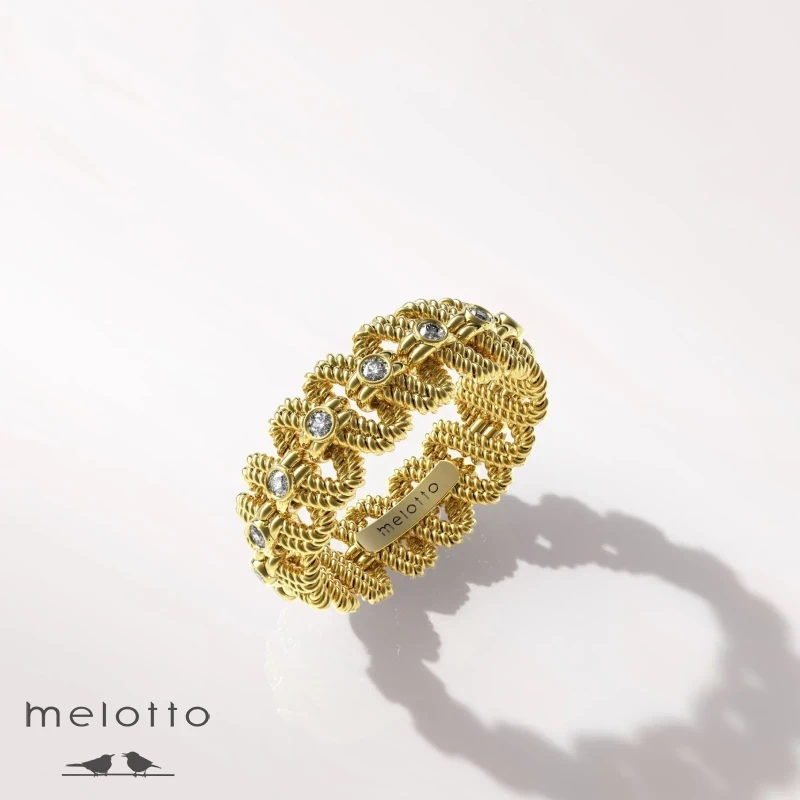 Женское обручальное кольцо «Золотая нить» Женское обручальное кольцо «Золотая нить»