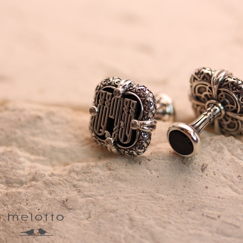 Золотые запонки