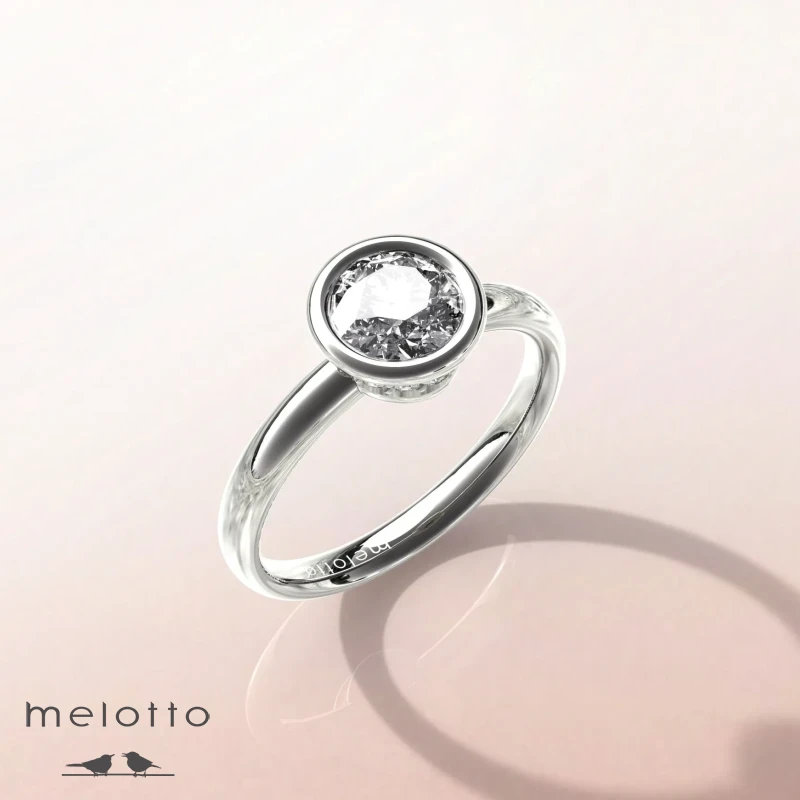 Кольцо с бриллиантом  «Goutte d'eau»