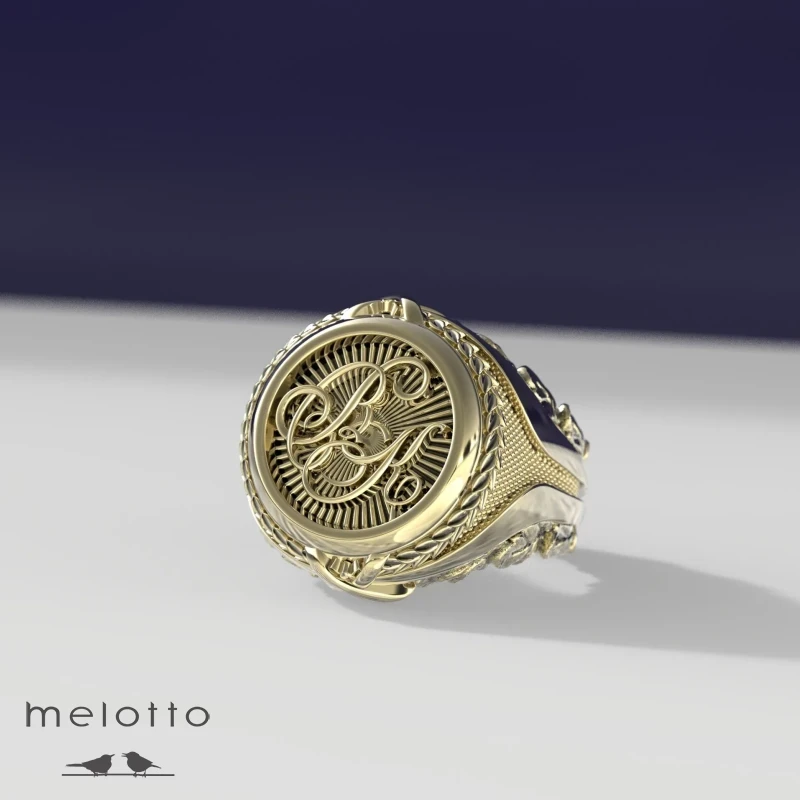 Массивный золотой перстень