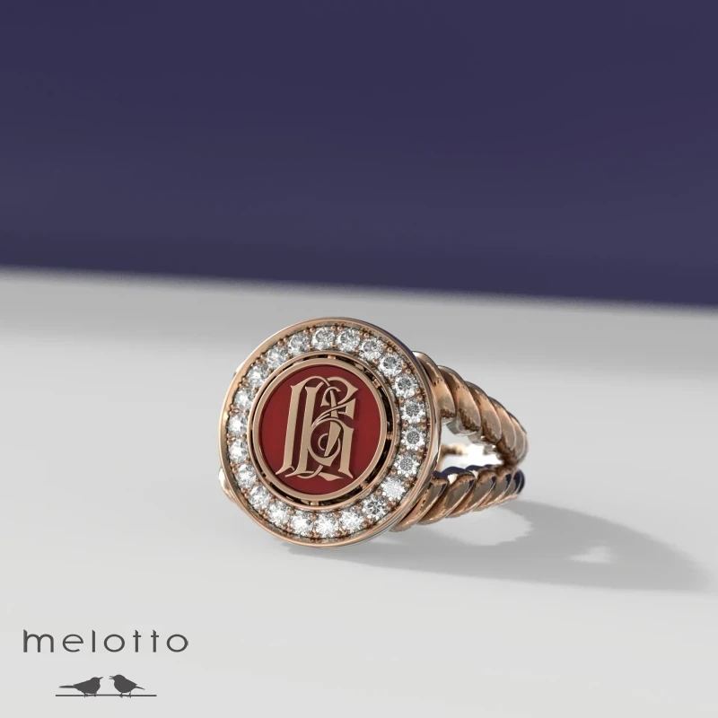 Золотое кольцо с монограммой