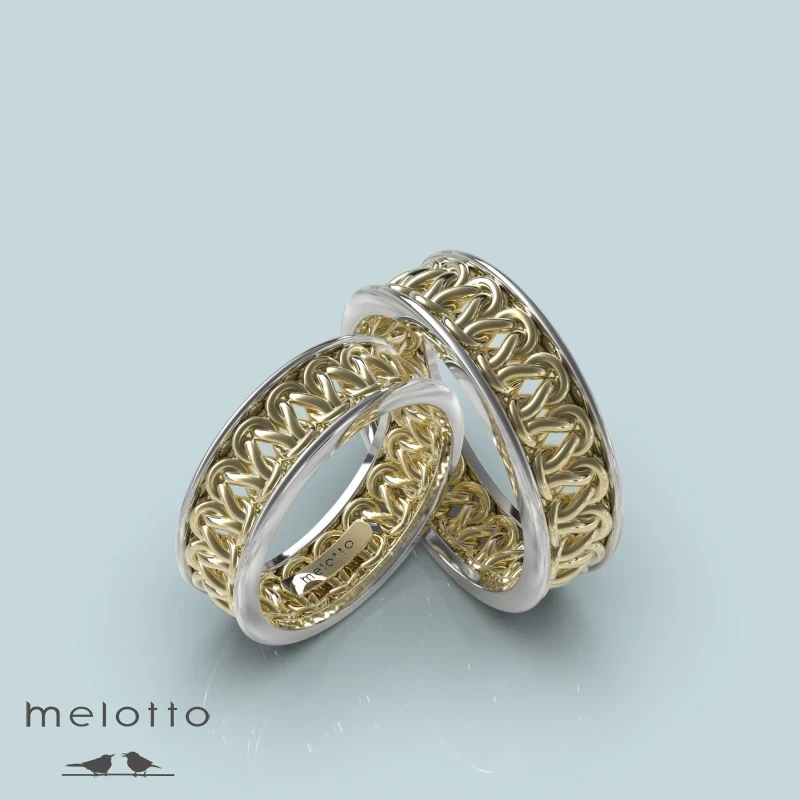 Обручальные кольца из плетеной золотой проволоки
