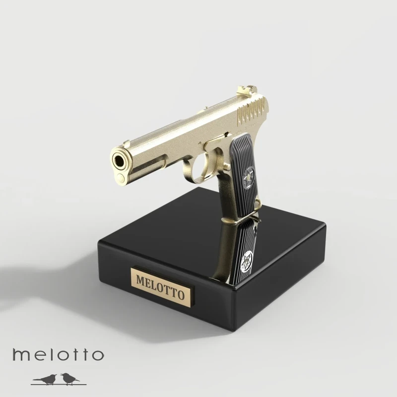 Статуэтка «Пистолет ТТ на подставке»