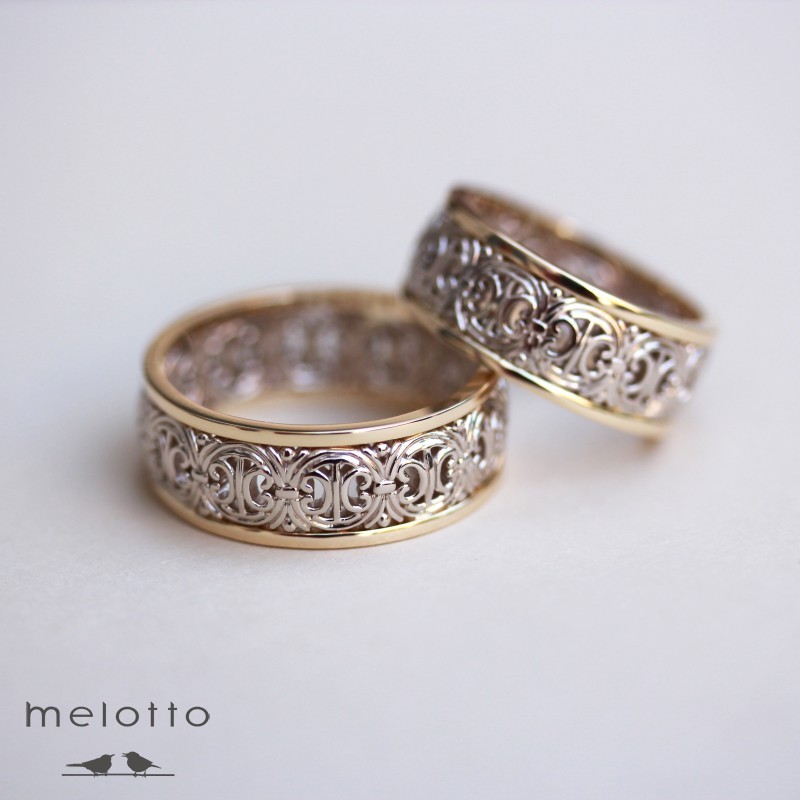 Обручальные кольца из белого и желтого золота