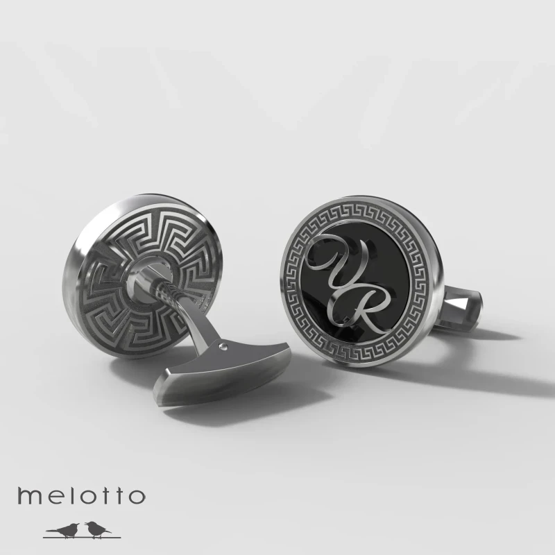 Золотые запонки с инициалами В.Р.