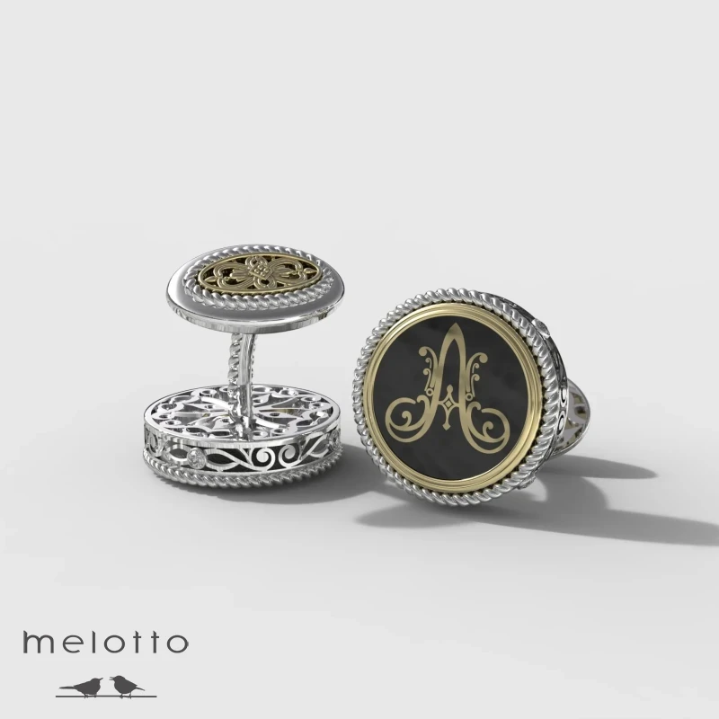 Запонки с инициалом клиента