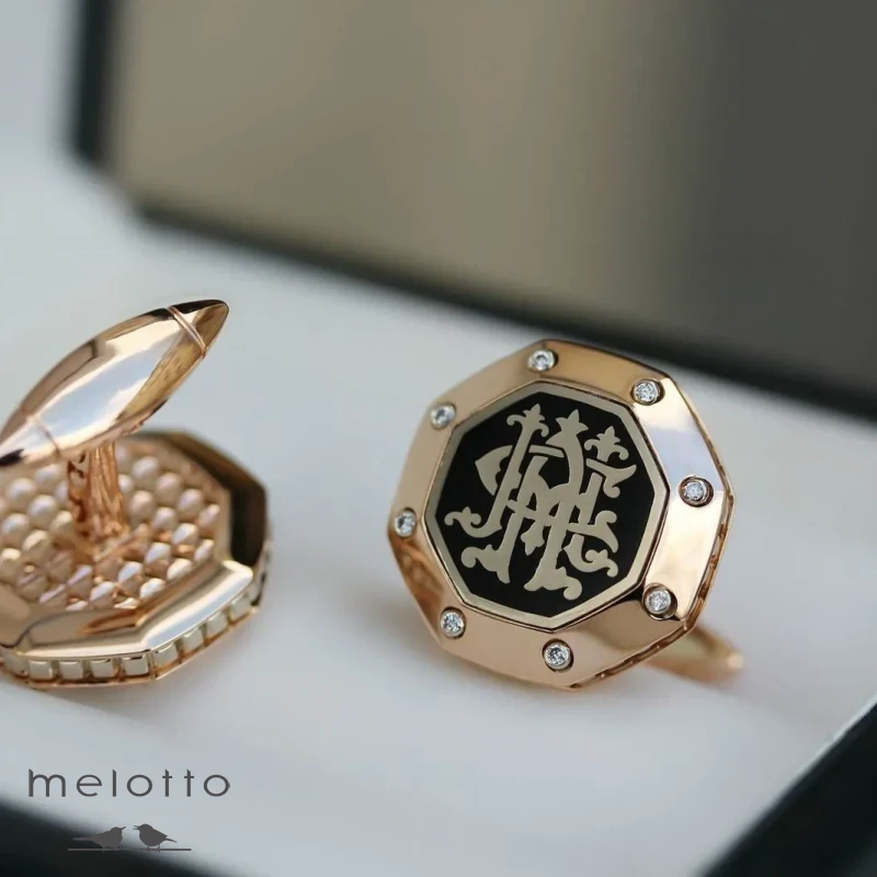 Массивные запонки с инициалами