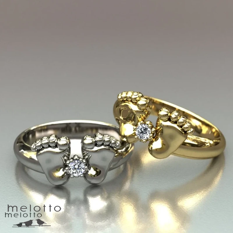 Кольцо «Пяточки младенца»