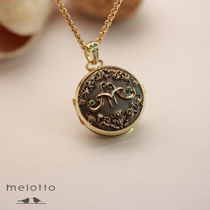 Открывающийся медальон «Винтаж» Открывающийся медальон «Винтаж»