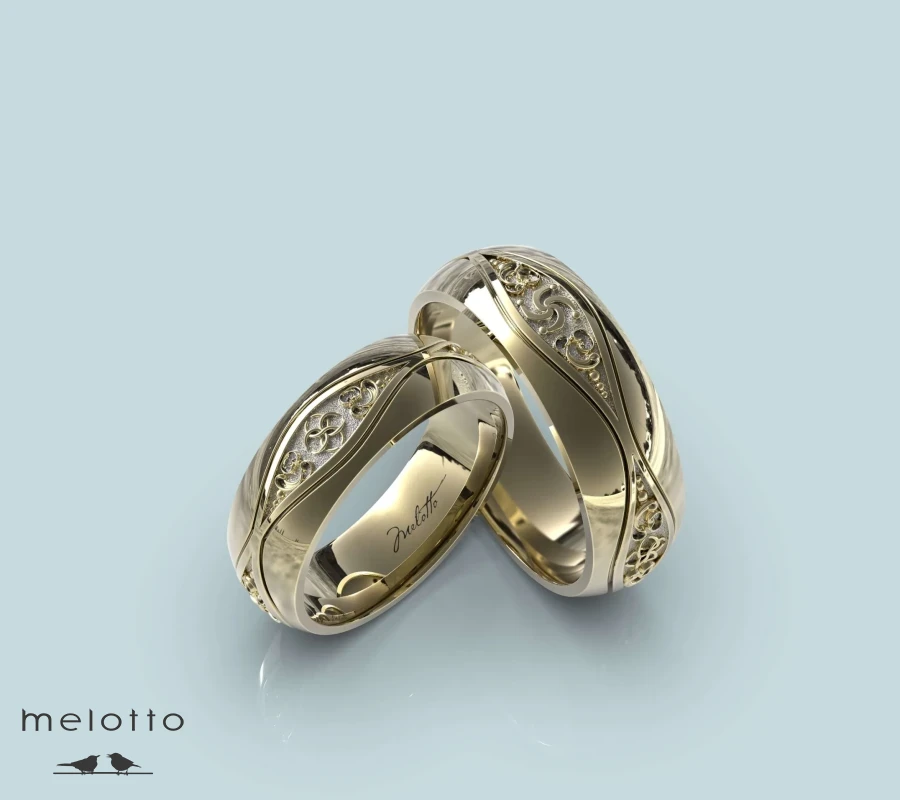 Парные обручальные кольца с оберегами