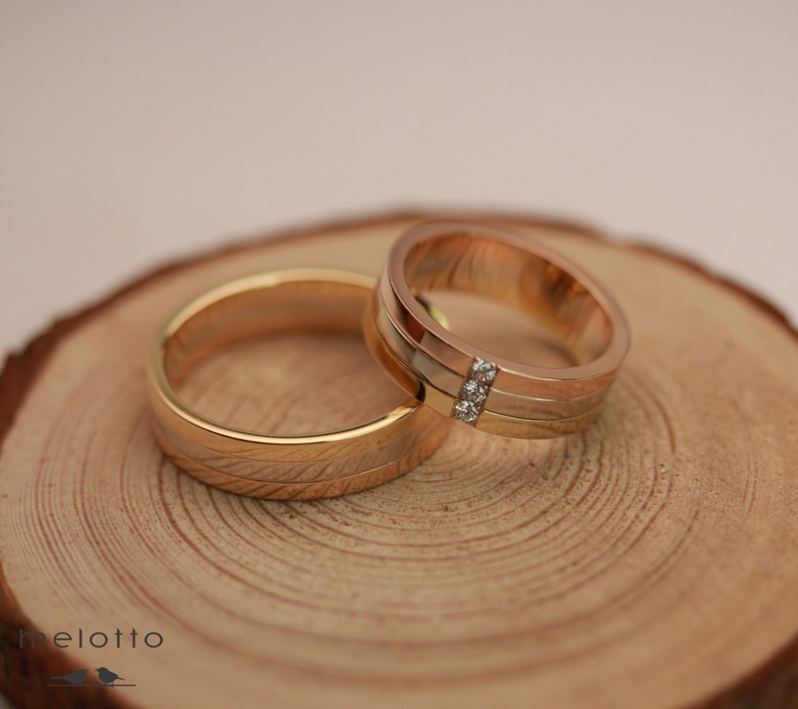 Парные обручальные кольца Тринити