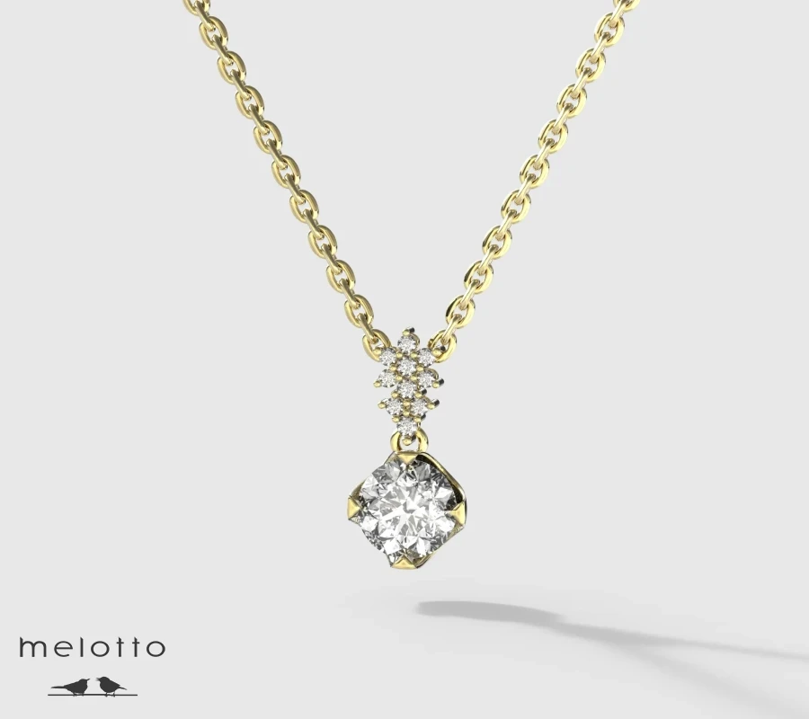 Колье-подвеска с крупным бриллиантом