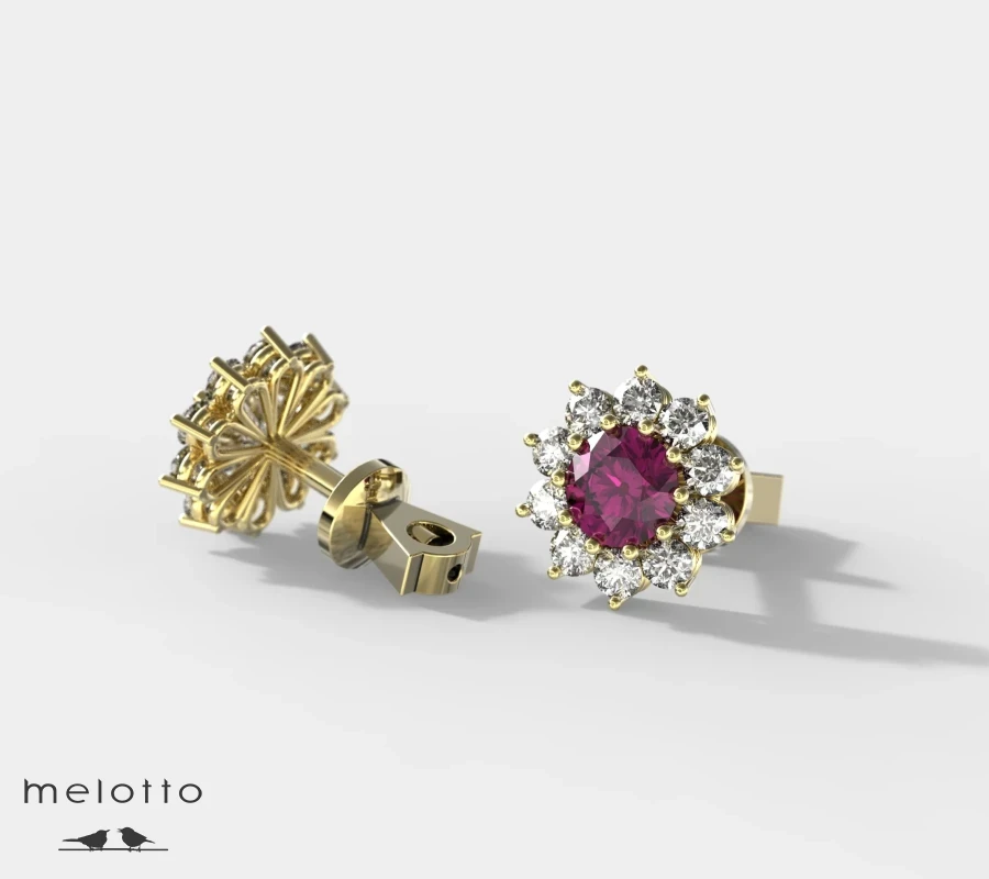Серьги-гвоздики с рубинами и бриллиантами