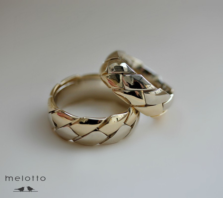 Двухцветные широкие обручальные кольца