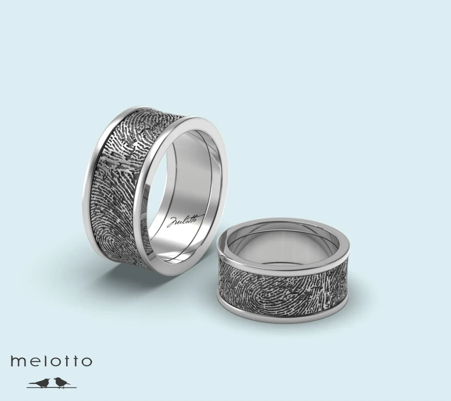 Широкие обручальные кольца из белого золота с отпечатками