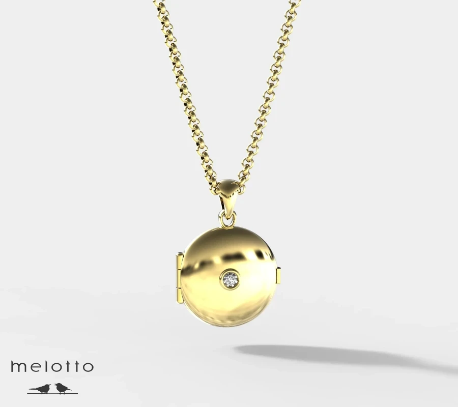 Маленький кулон с фото