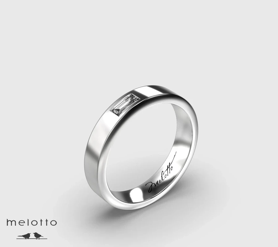 Обручальное кольцо с одним бриллиантом багетной огранки