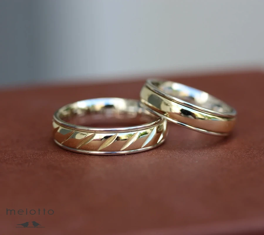 Классические двухцветные обручальные кольца