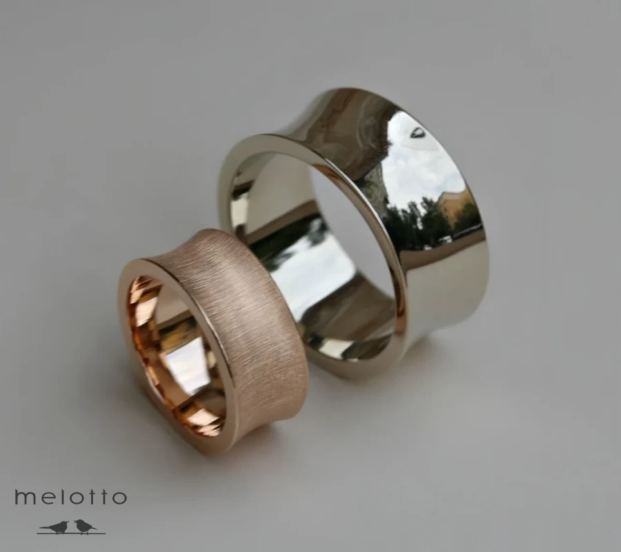 Широкие парные обручальные кольца