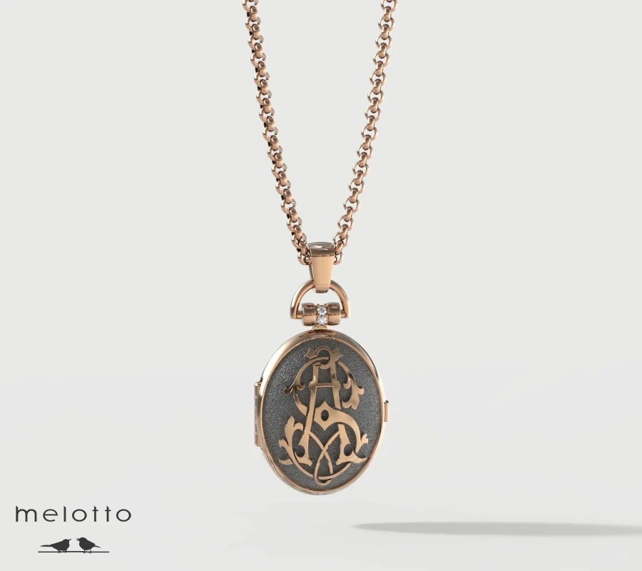 Кулон с монограммой