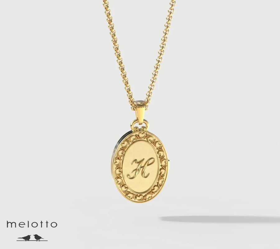 Открывающийся именной фамильный медальон