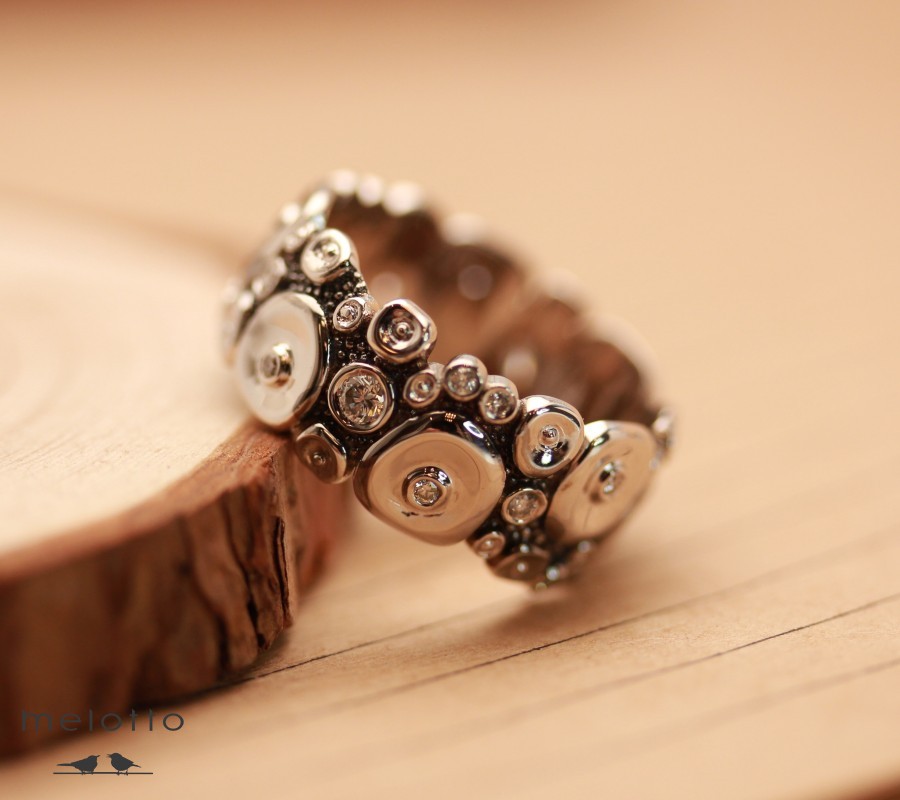 Необычные обручальные кольца Melotto