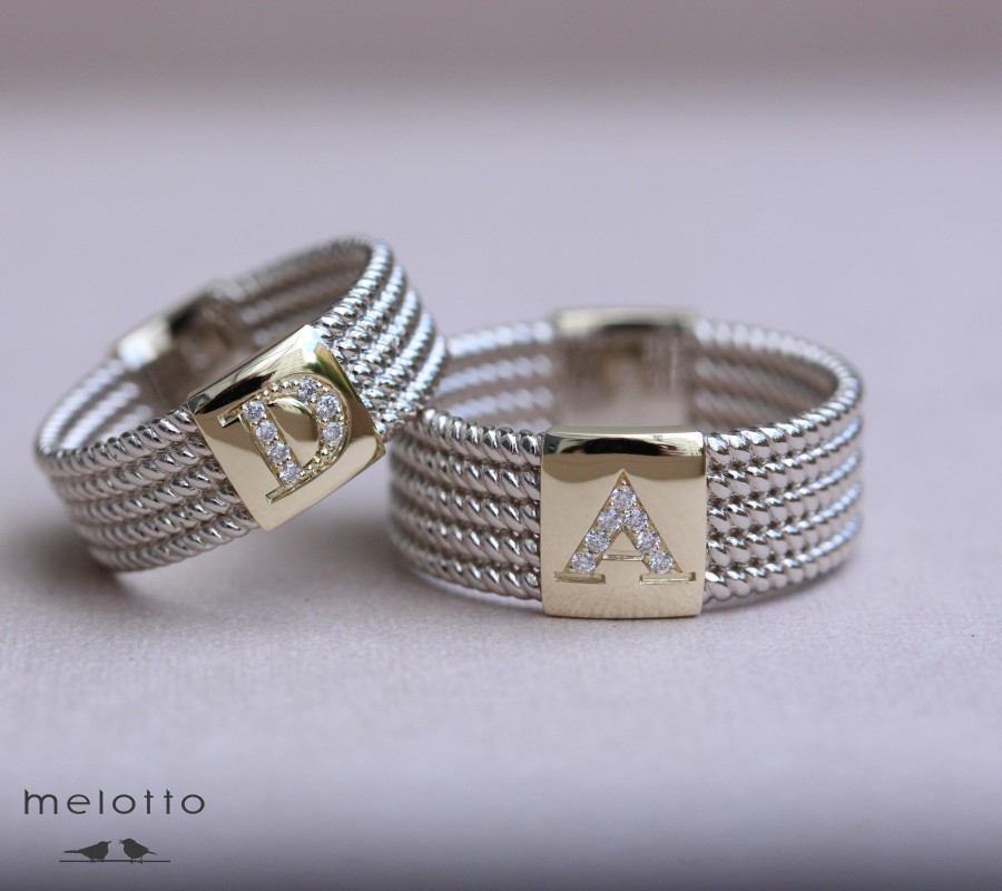 Обручальные кольца с инициалами