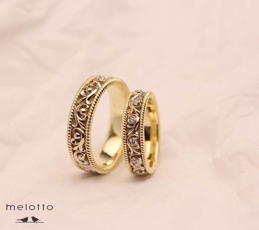 Ажурные парные обручальные кольца