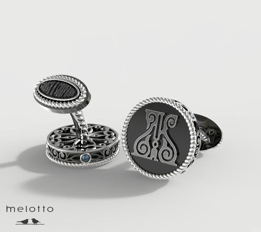 Запонка с русскими узорами