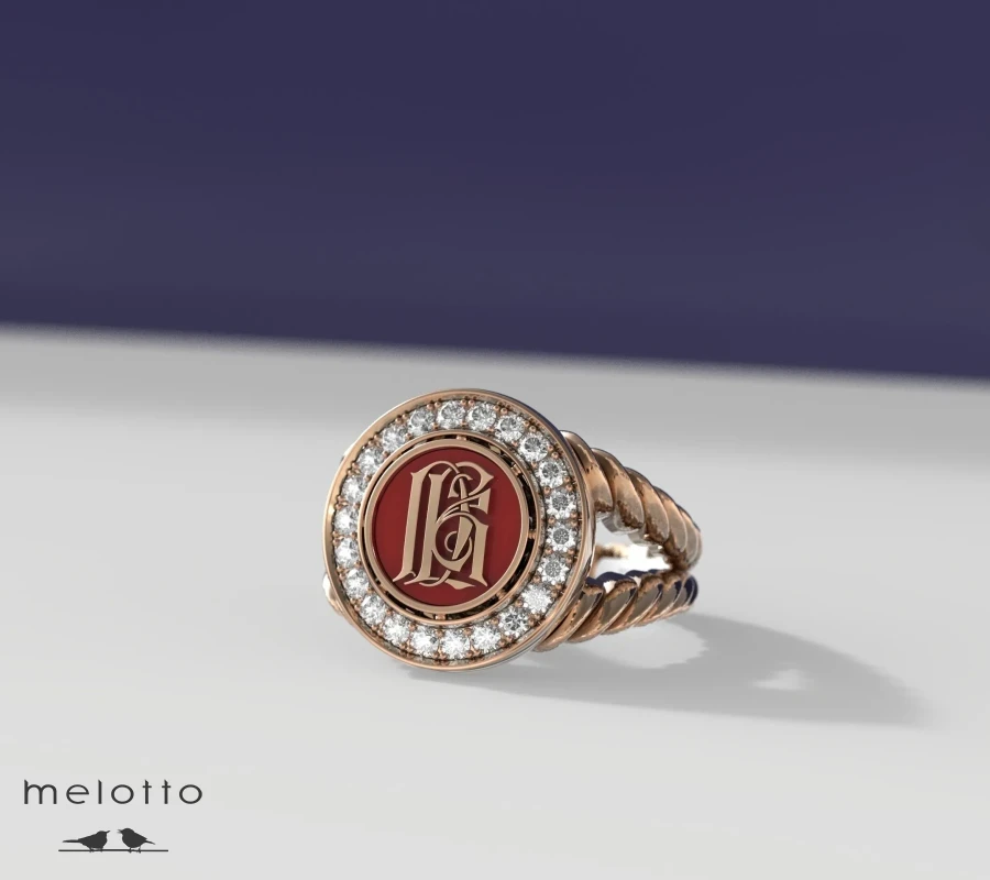 Золотое кольцо с монограммой